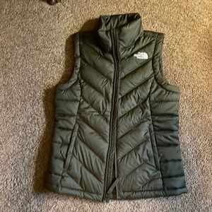 Women’s The North Face olive vest